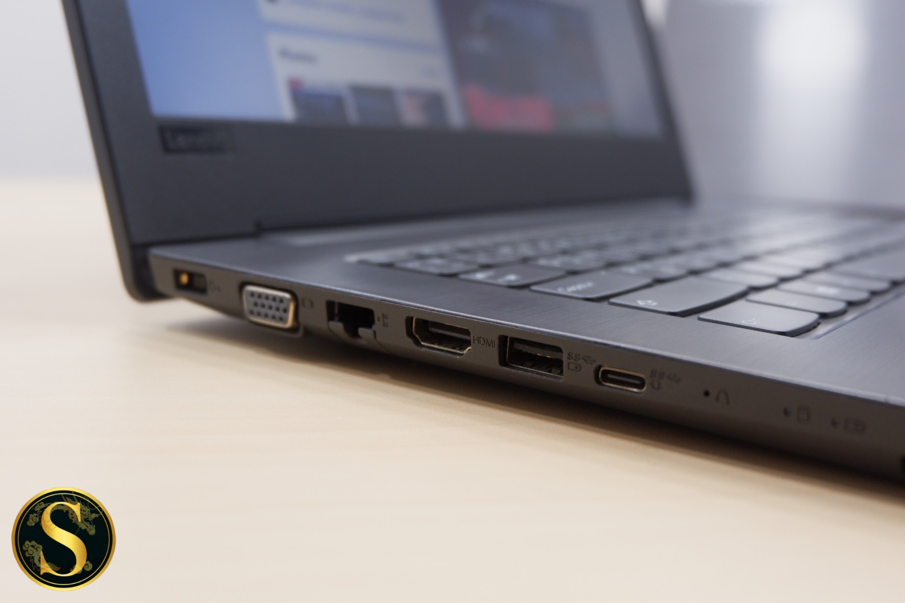 Lenovo V330 (i5-8250U) - Image 2