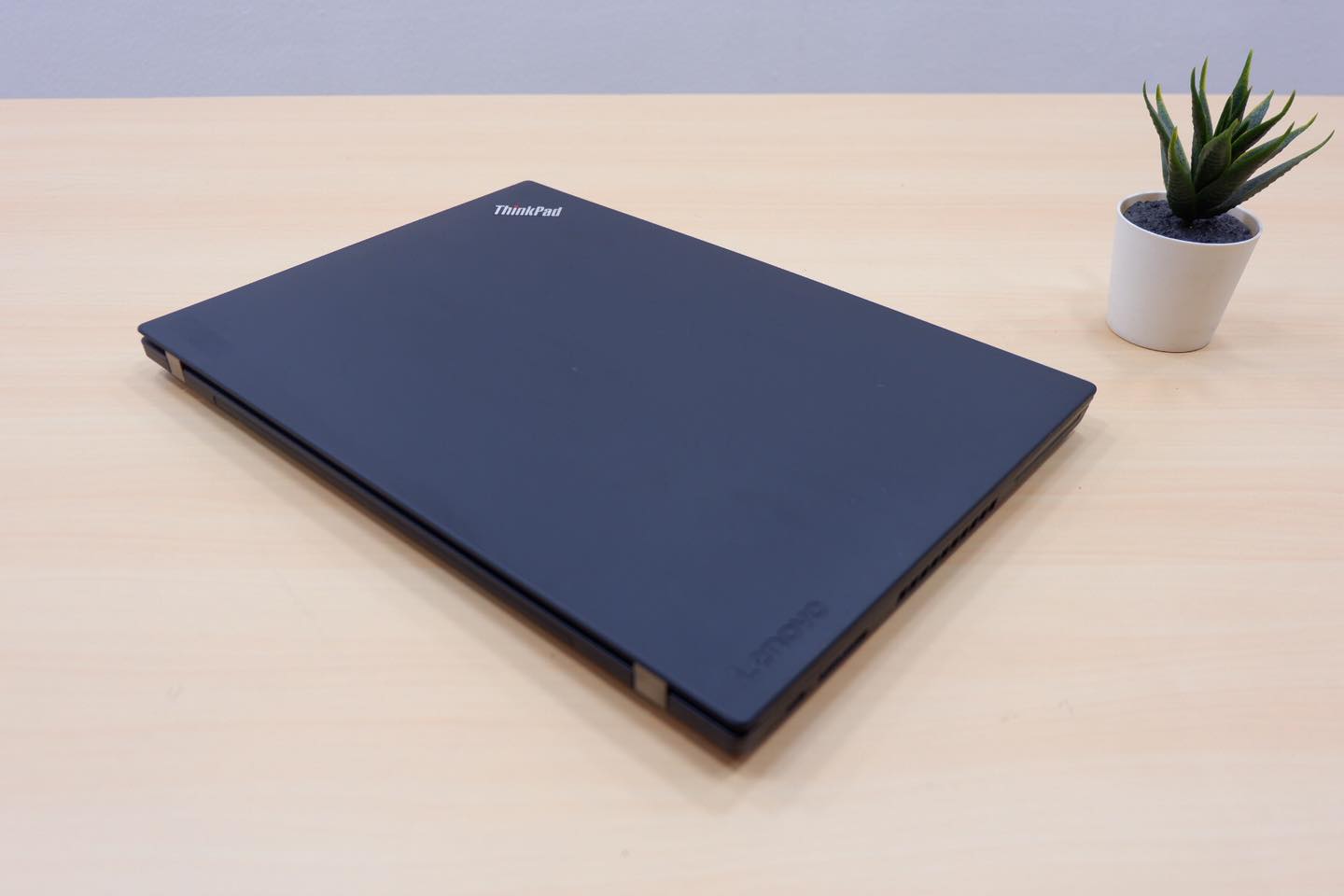 Lenovo ThinkPad T480 (i5-7300U) - Image 9