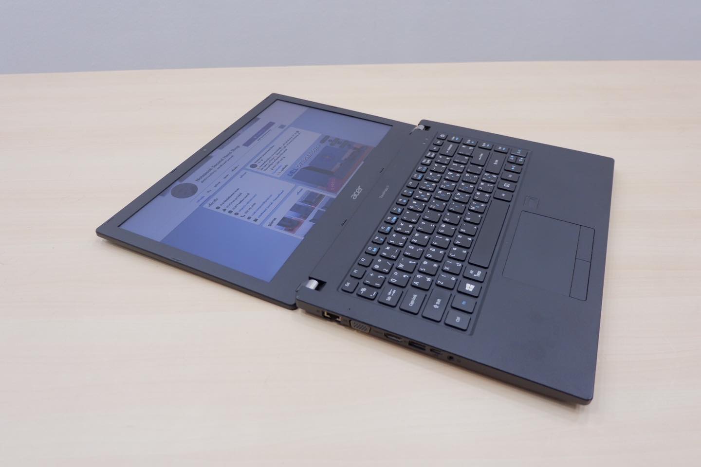 Acer TraveMate P449 Series (i7-7500U) - Image 2