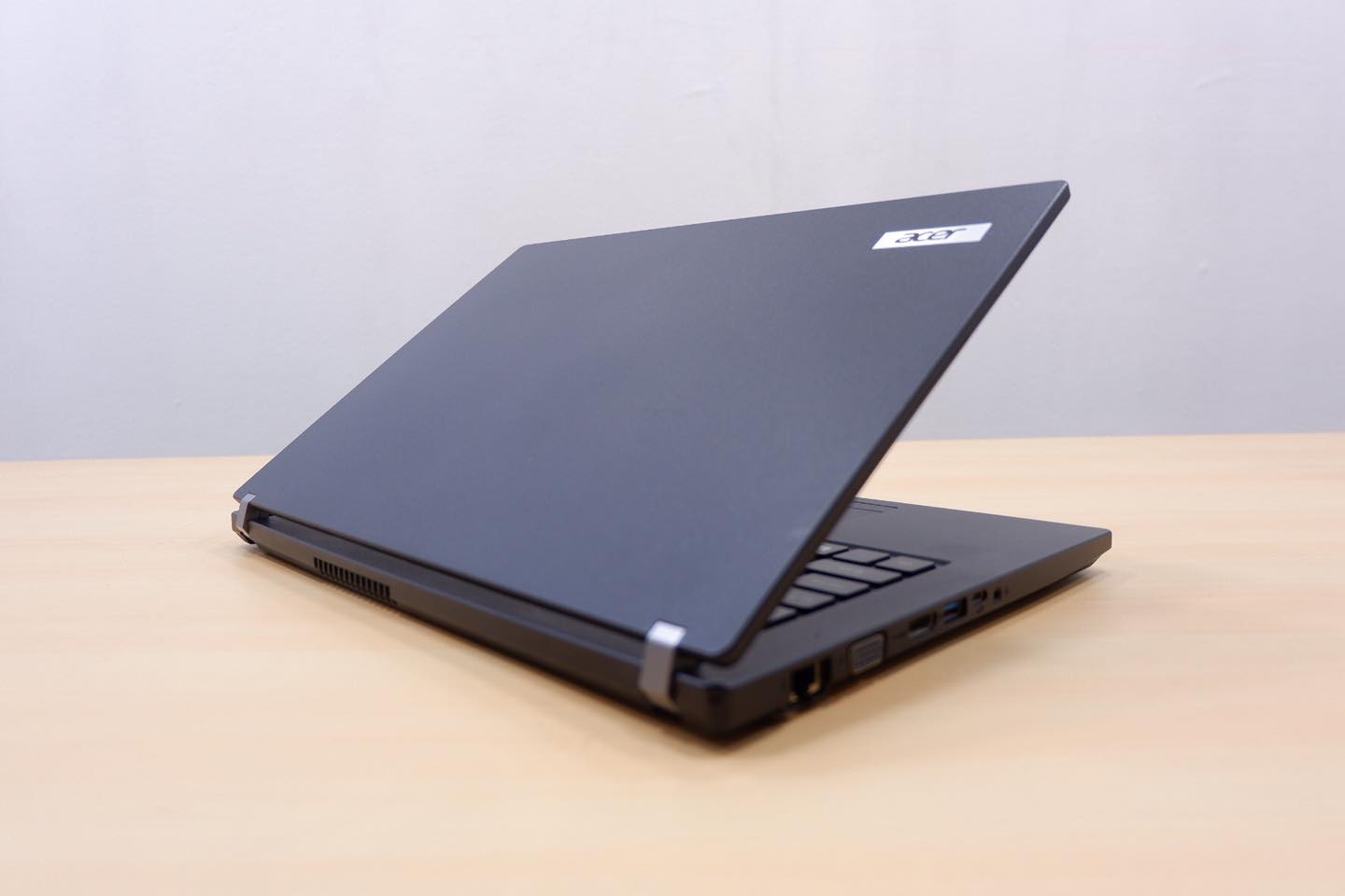 Acer TraveMate P449 Series (i7-7500U) - Image 9