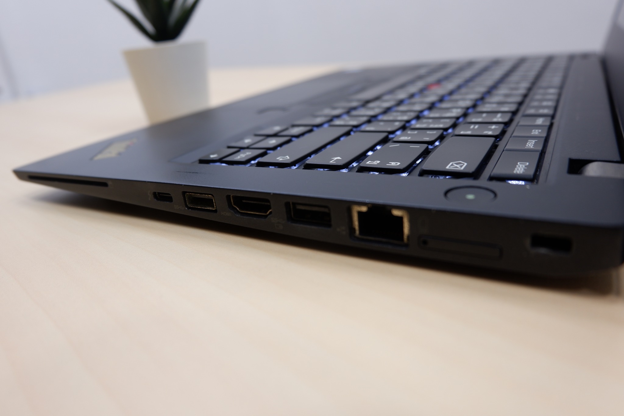 Lenovo ThinkPad T470s (i5-6300U) - Image 8