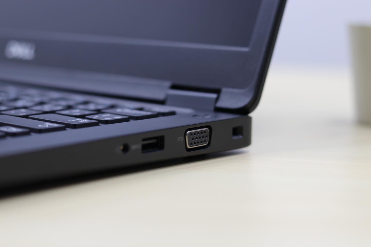 Dell Laitude 5490 (i5-7300U) - Image 10