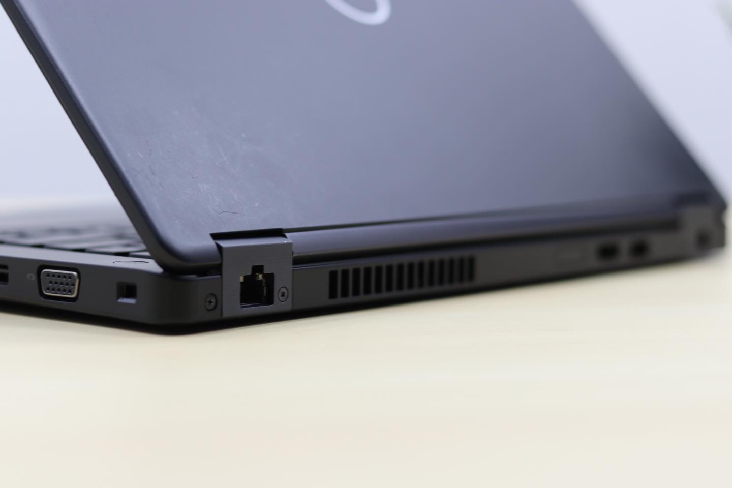 Dell Laitude 5490 (i5-7300U) - Image 7
